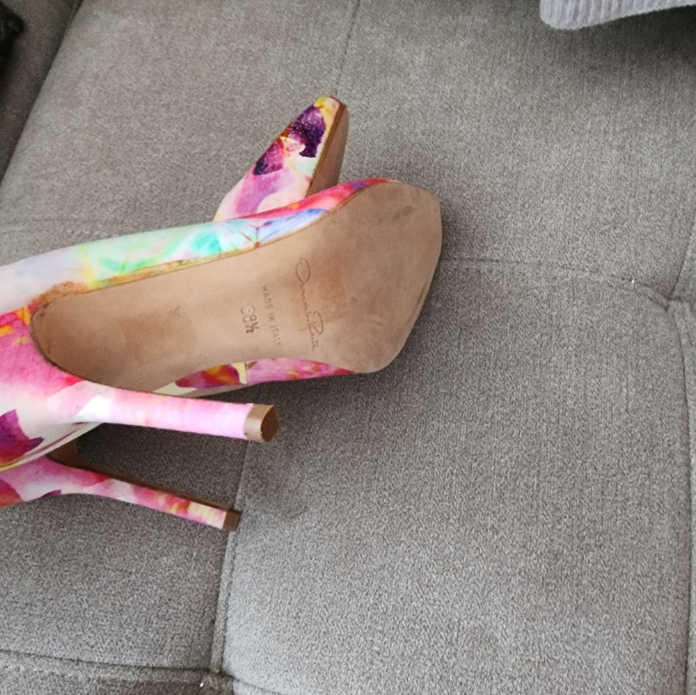 Oscar Dela Renta Floral fabric heels 38.5 8.5 Spring Wedding Cocktail Wedding - Picture 3 of 5